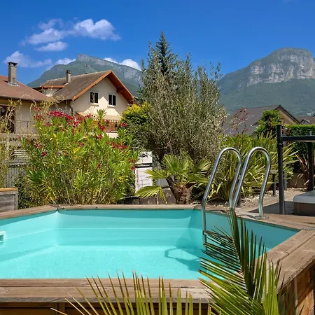 La Des Sommets Apartment *